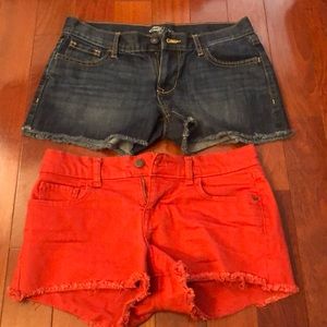 Women’s old navy shorts 2 Lot size 4
